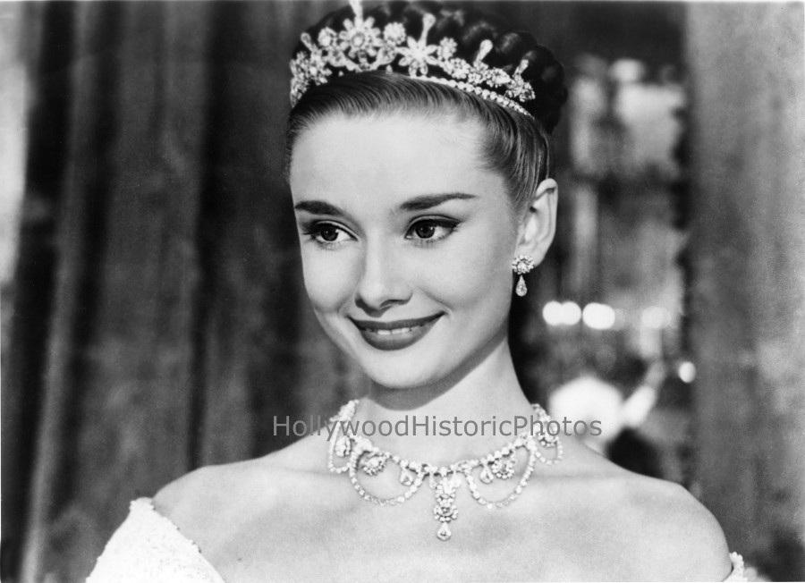 Roman Holiday 1953 Audrey Hepburn WM.jpg